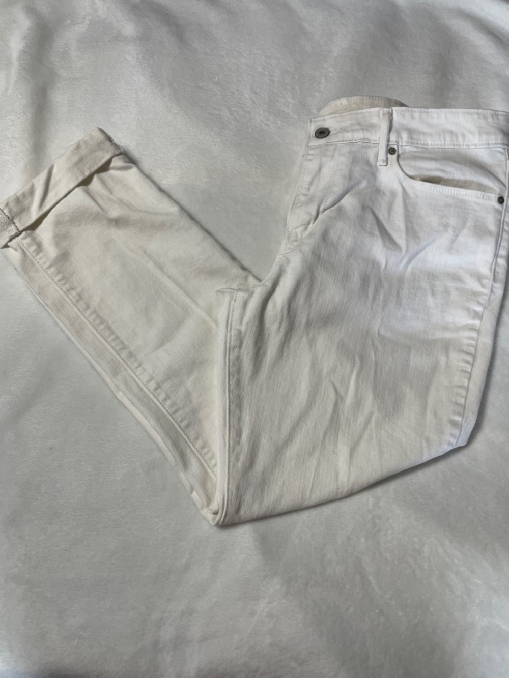 Signature by Levi Strauss White Distressed Denim Jeans